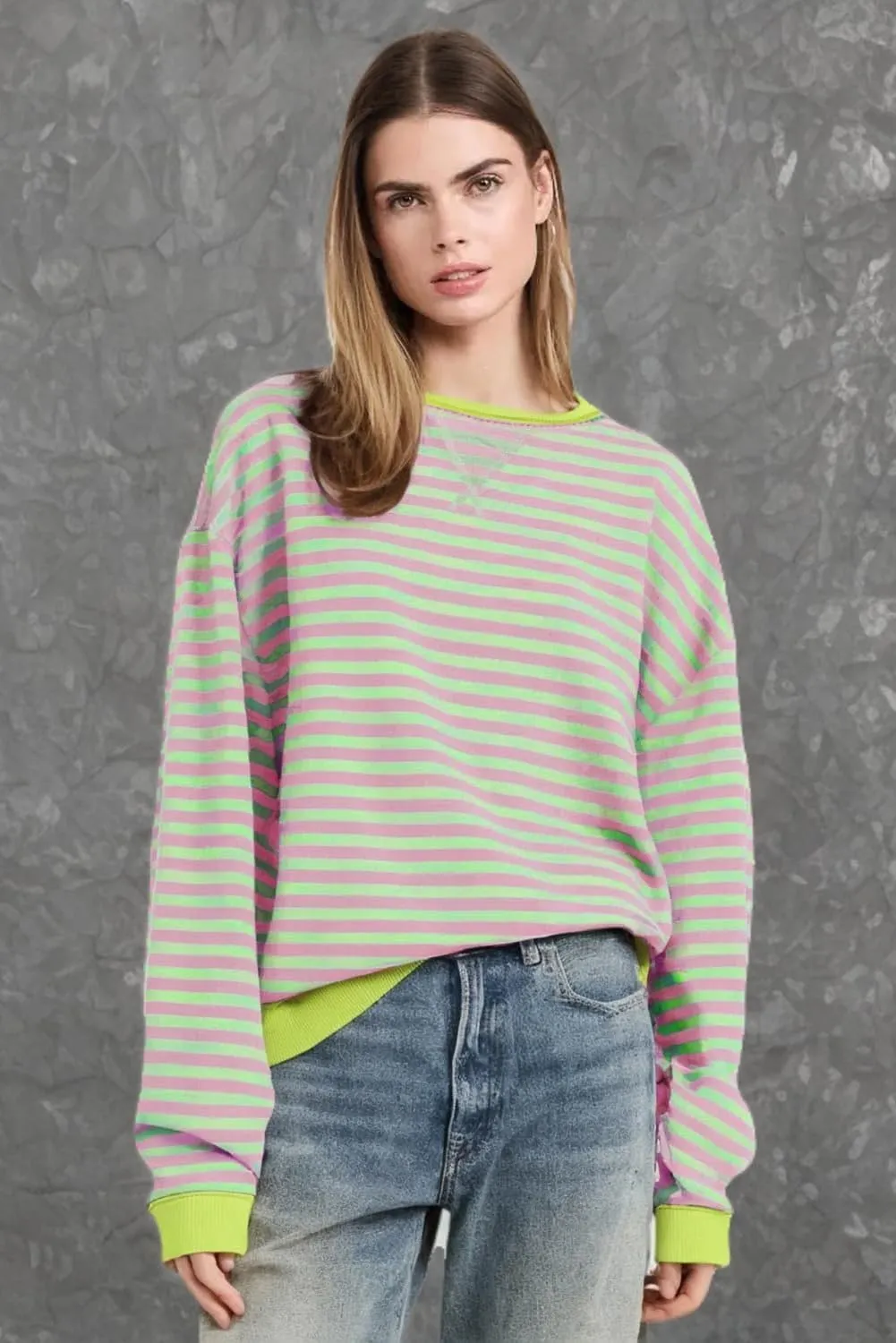 AlvaQ Womens Oversized Sweatshirt 2024 Casual Crewneck Long Sleeve Colorblock Striped Pullover Tunic Tops Outfits