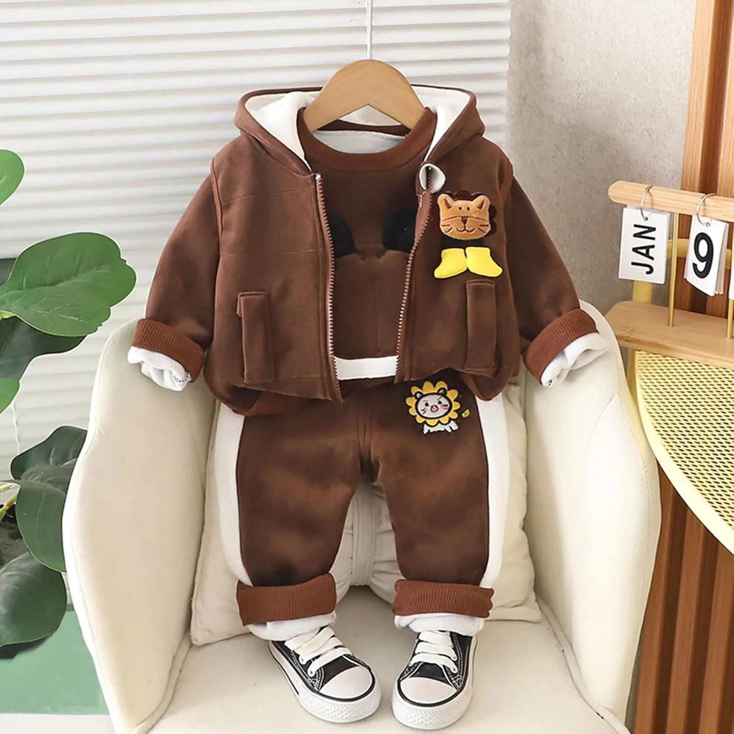 Boy's 3-Piece Sets Animal Print Crewneck Winter Suits Pullover Hoodie and Jogger Sweatpants Set Tracksuit Clothes