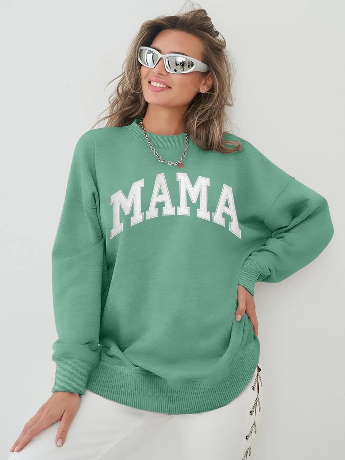 Mama Sweatshirts for Women Embroidered Mama Shirt Oversized Mom Crewneck Pullover Hoodies Long Sleeve