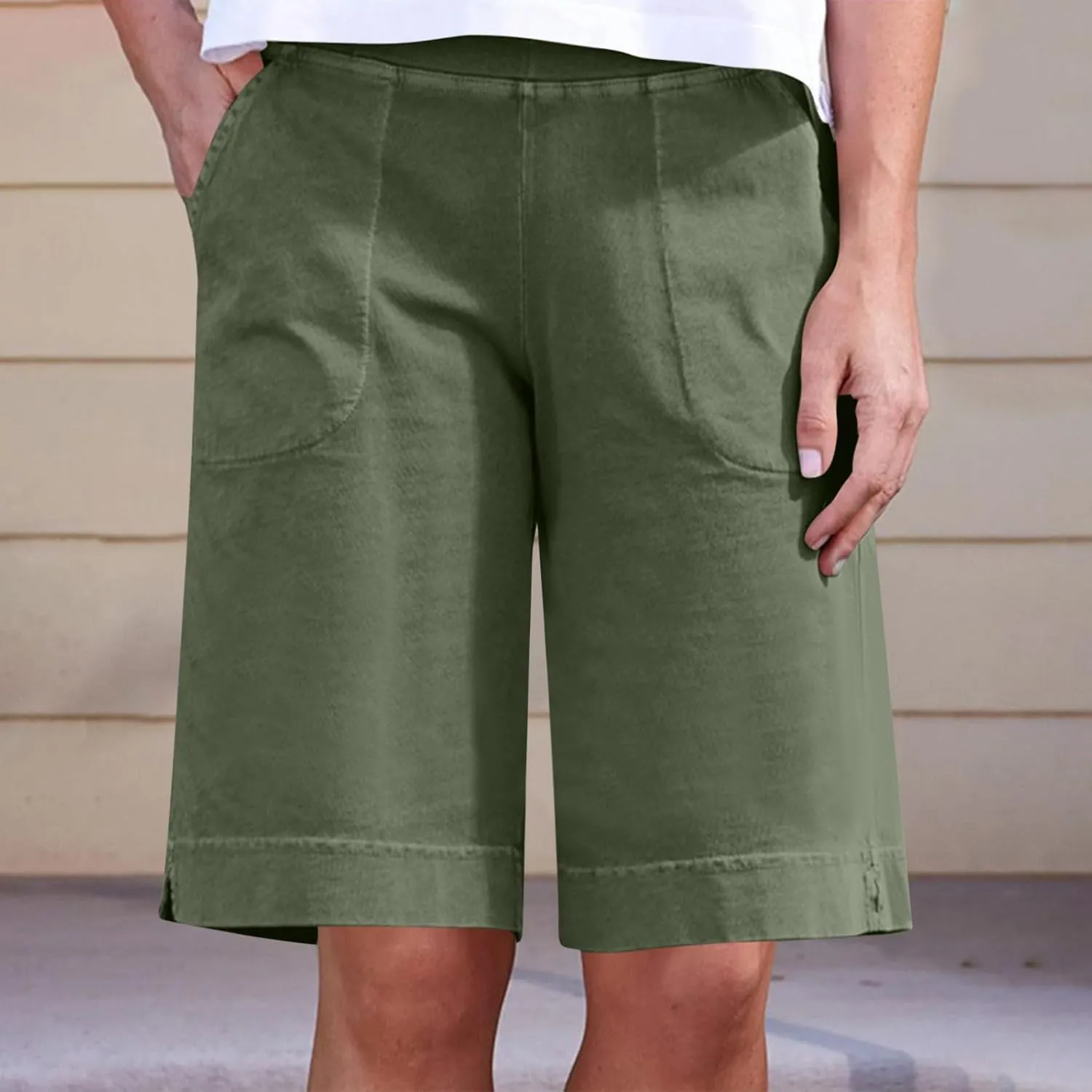 Womens Bermuda Shorts with Pockets Elastic Waist Cotton Linen Pant Casual Beach Holiday Vacation Bottoms Summer Shorts